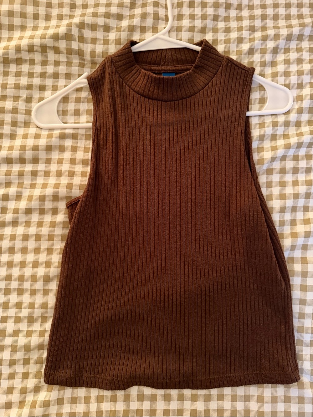 Womenβs Old Navy Sleeveless Ribbed Mock Neck Tank Top - Brown